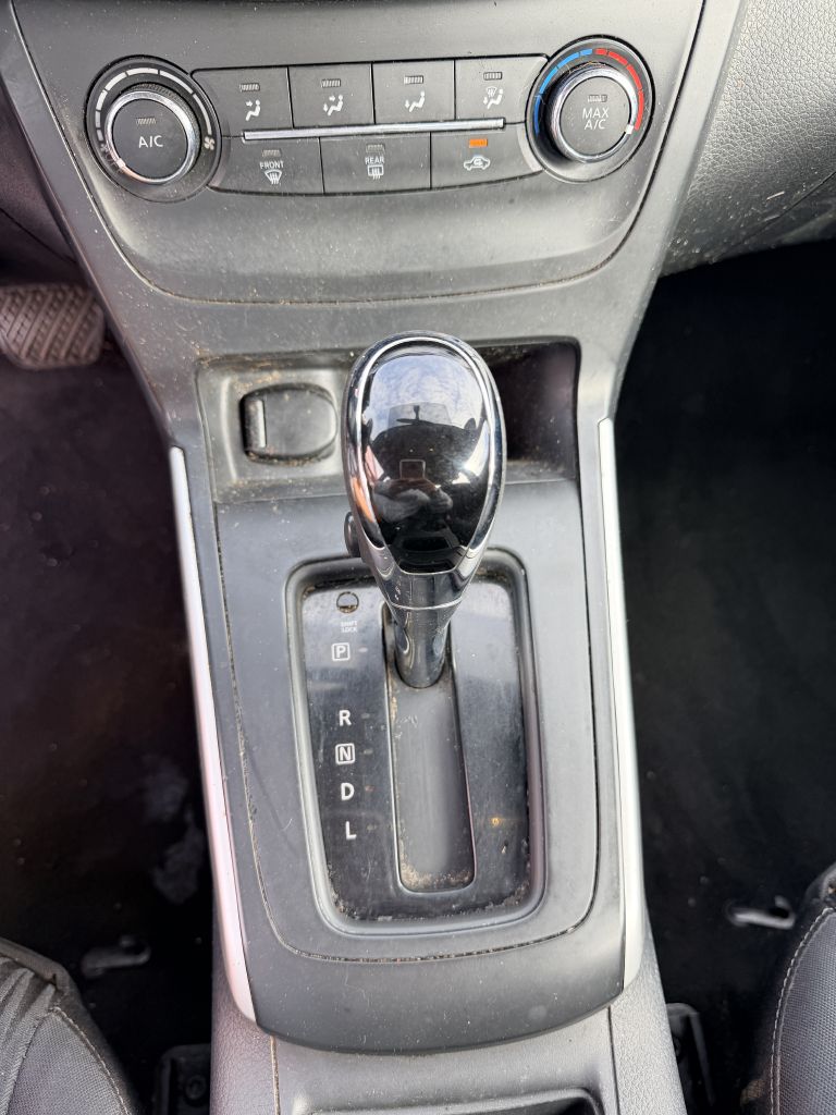 Photo 17 of this NISSAN SENTRA
