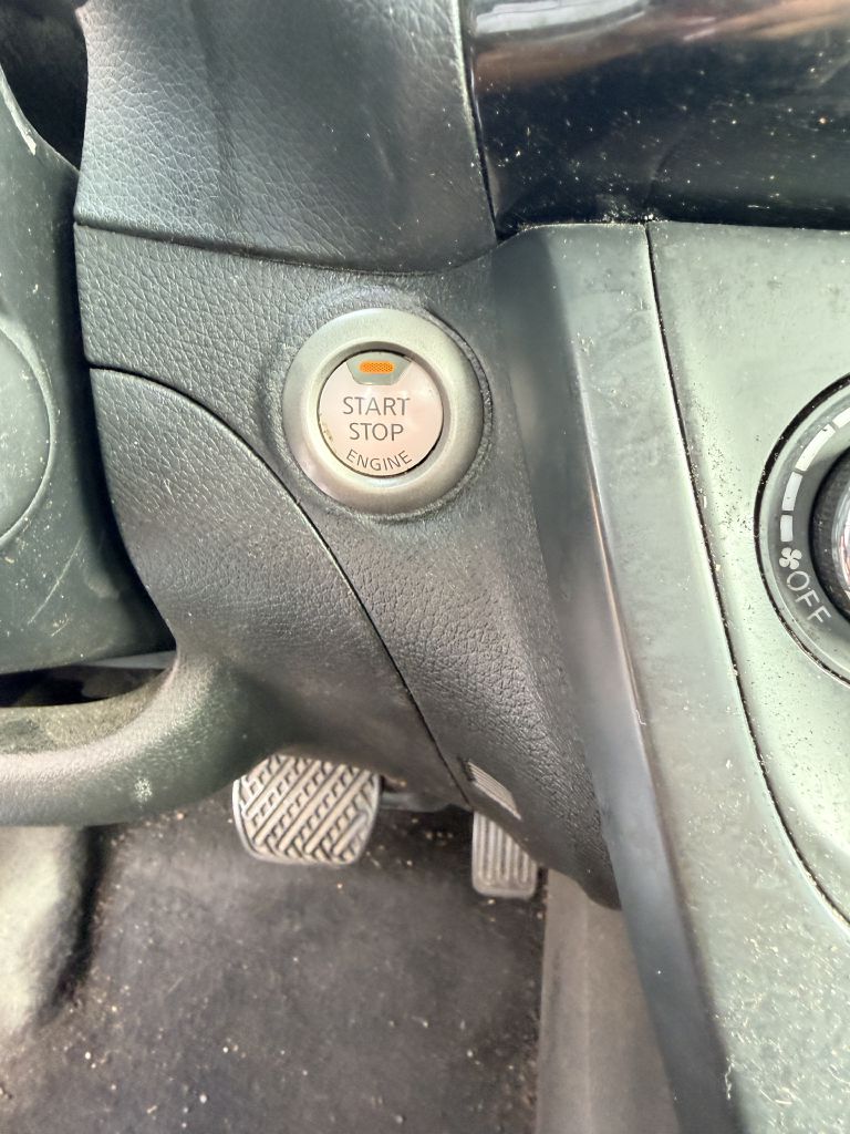Photo 19 of this NISSAN SENTRA