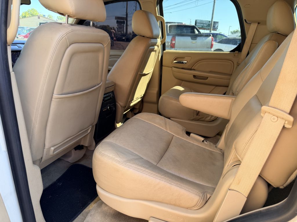 Photo 7 of this CADILLAC ESCALADE