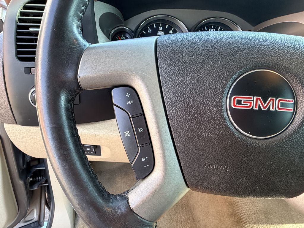 Photo 14 of this GMC SIERRA 1500