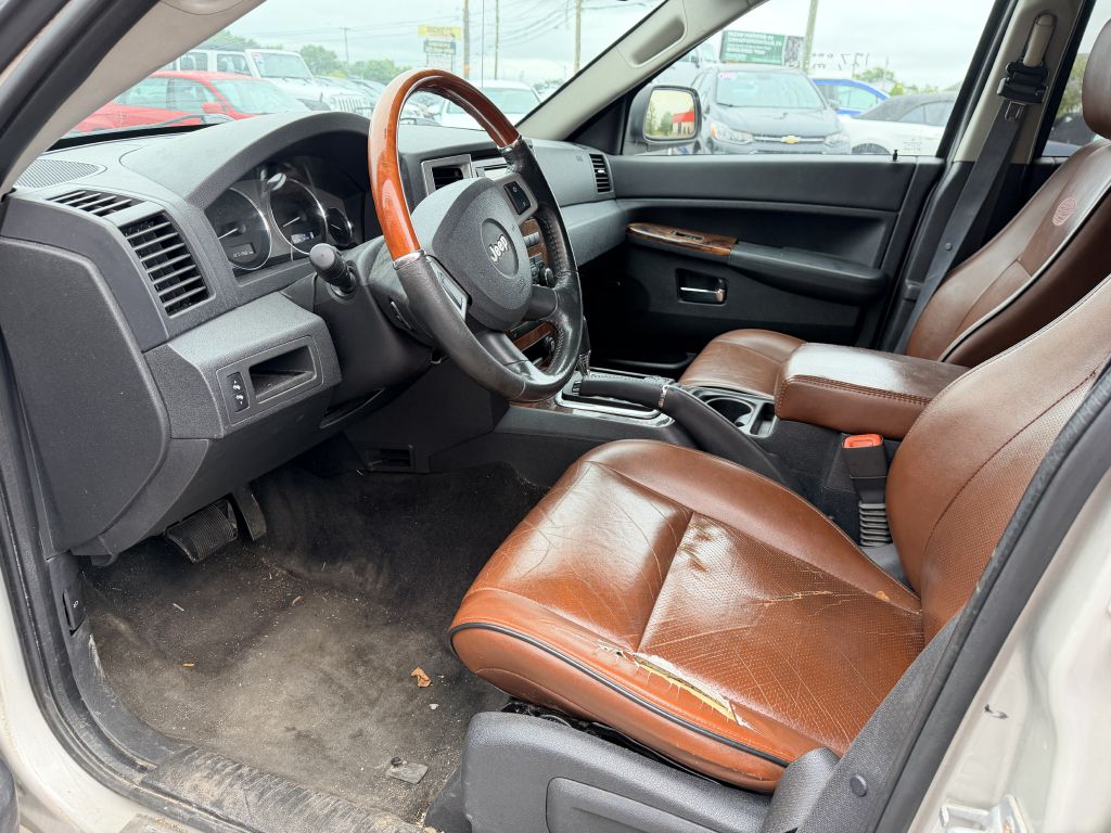 Photo 10 of this JEEP GRAND CHEROKEE