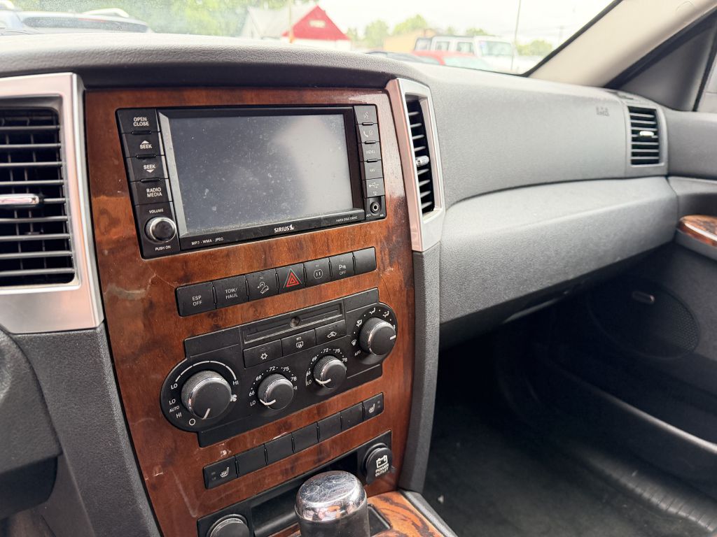 Photo 12 of this JEEP GRAND CHEROKEE