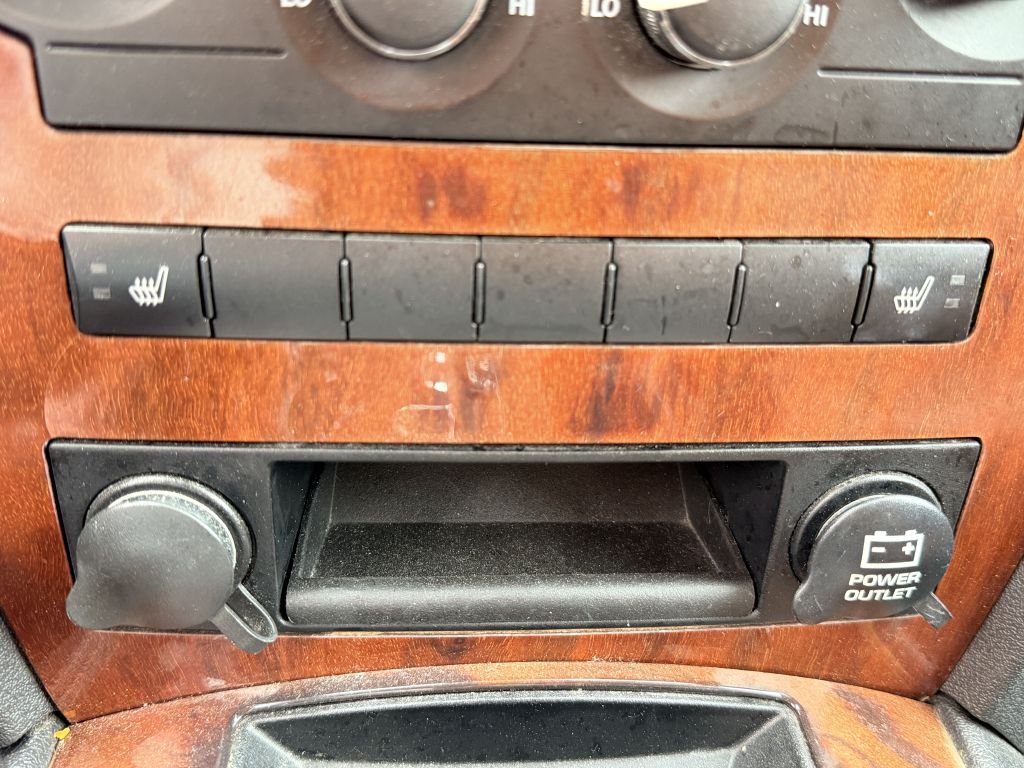 Photo 21 of this JEEP GRAND CHEROKEE