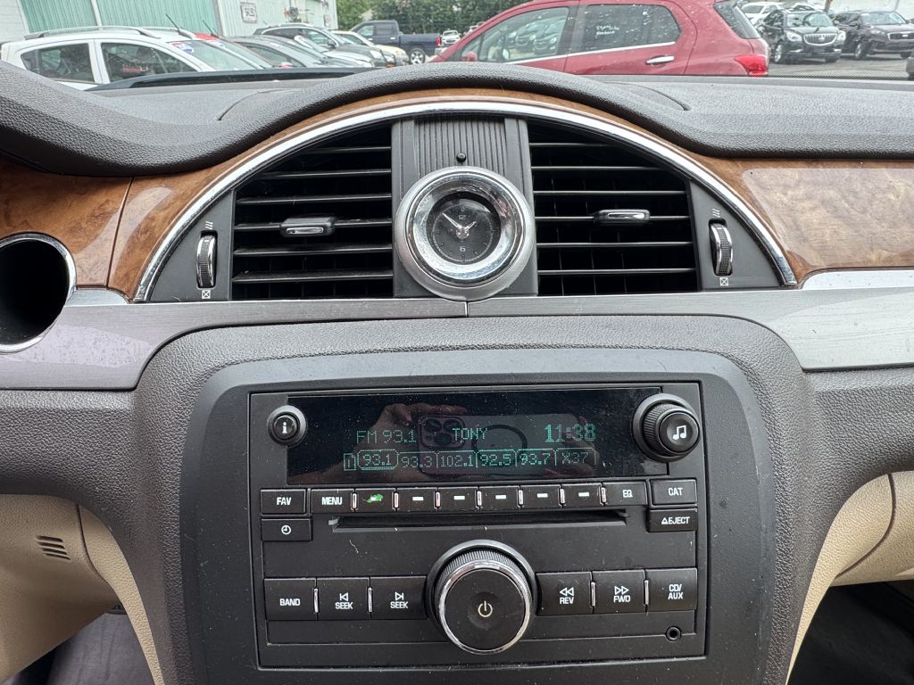 Photo 19 of this BUICK ENCLAVE