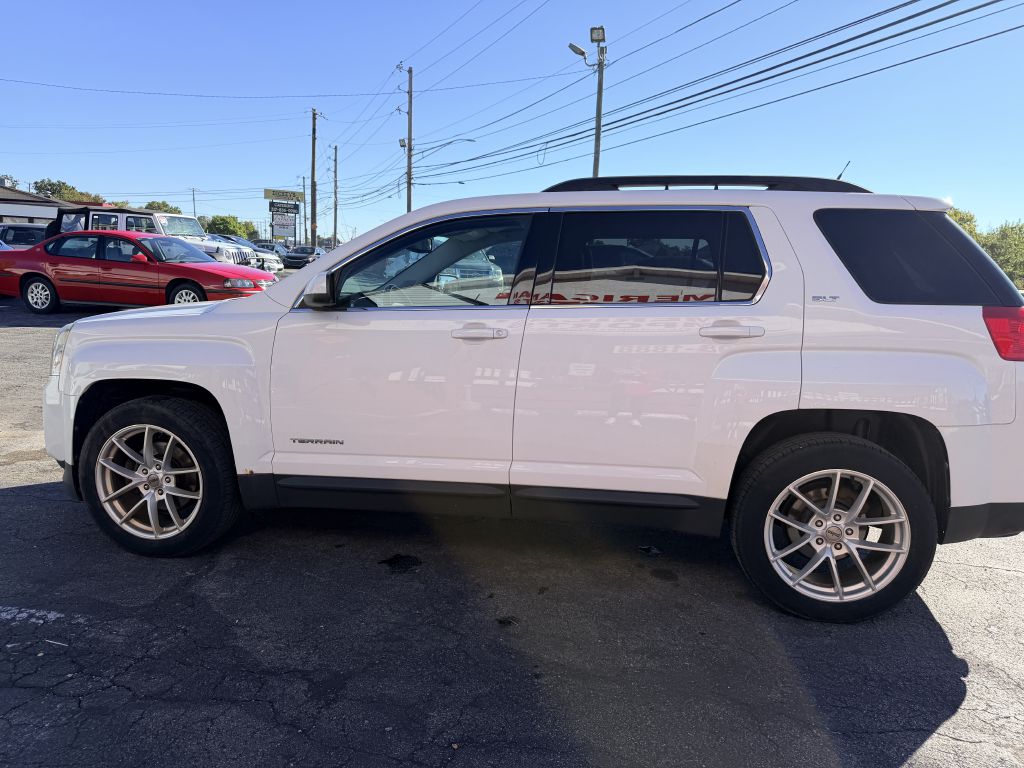 Photo 3 of this GMC TERRAIN