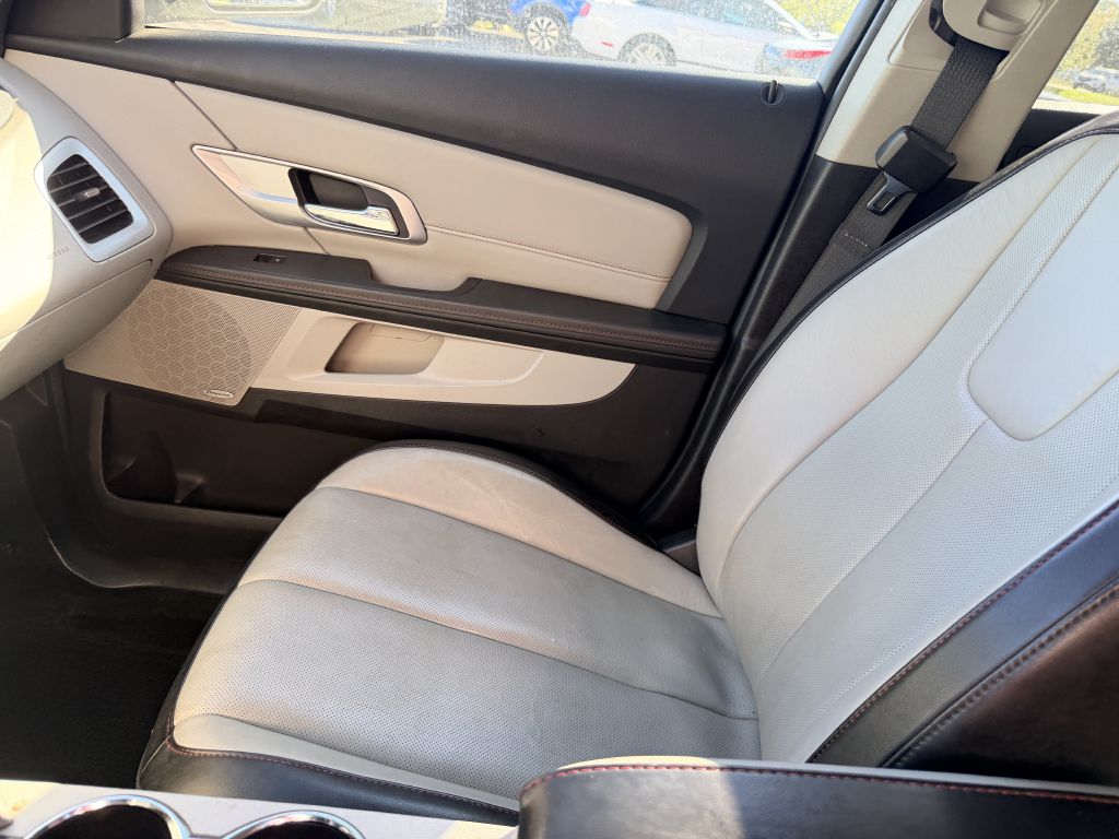 Photo 13 of this GMC TERRAIN