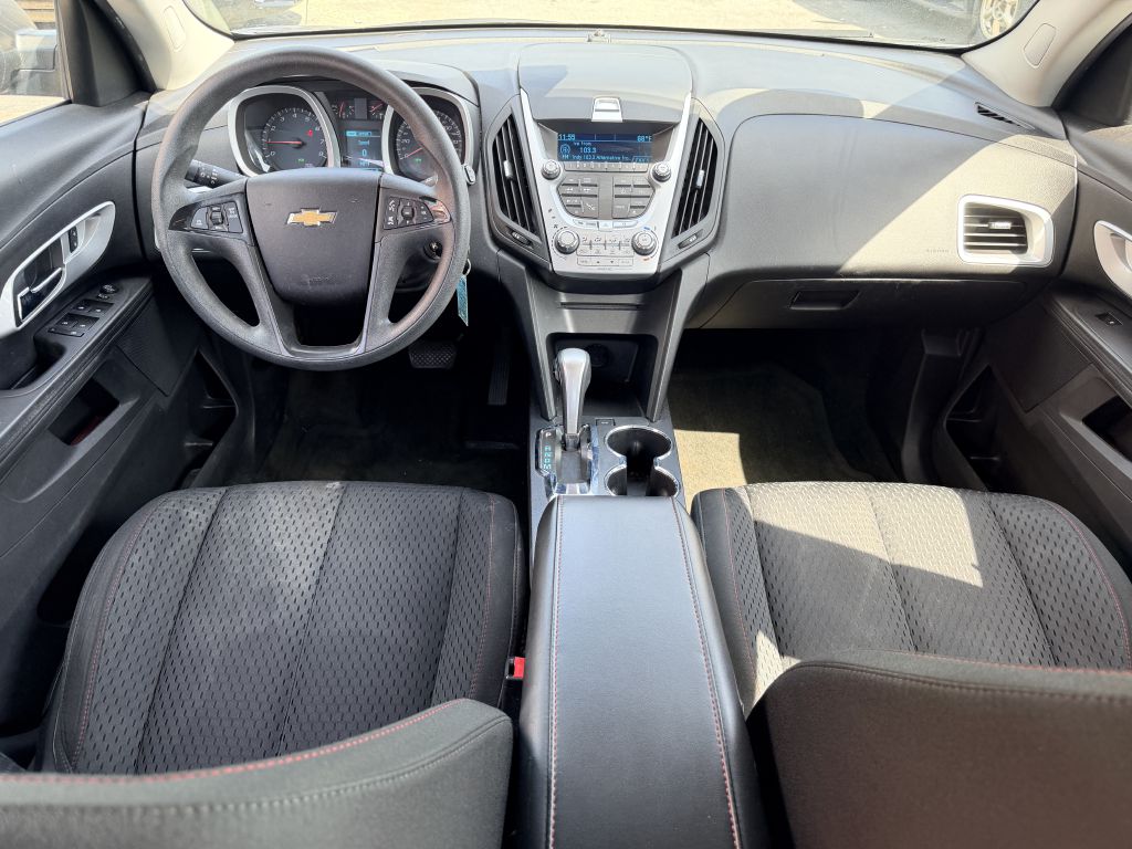 Photo 8 of this CHEVROLET EQUINOX