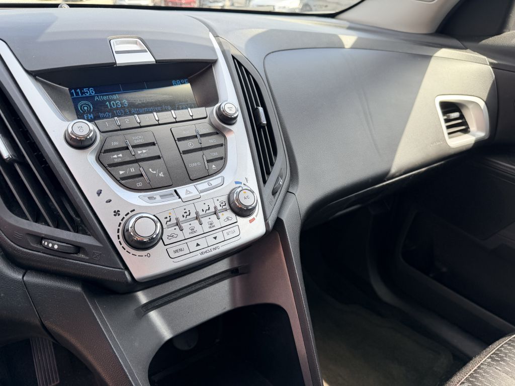 Photo 12 of this CHEVROLET EQUINOX