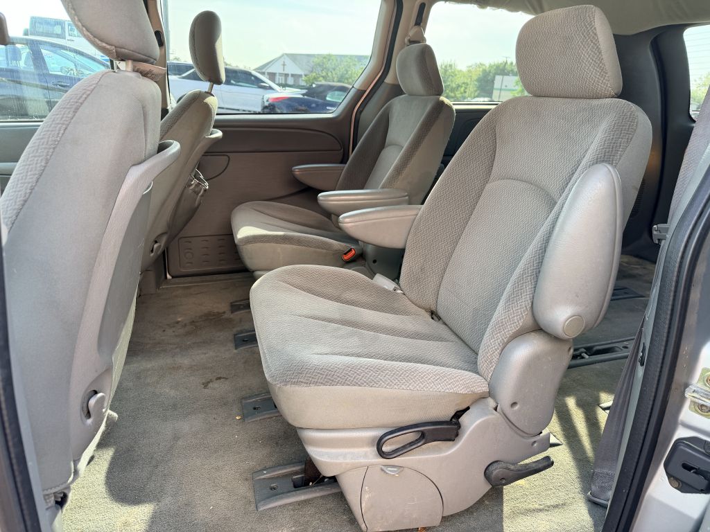 Photo 6 of this DODGE GRAND CARAVAN