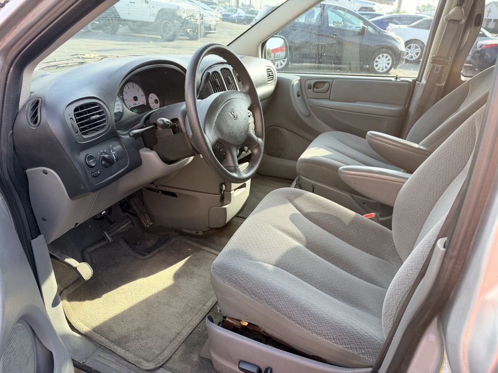 Photo 9 of this DODGE GRAND CARAVAN