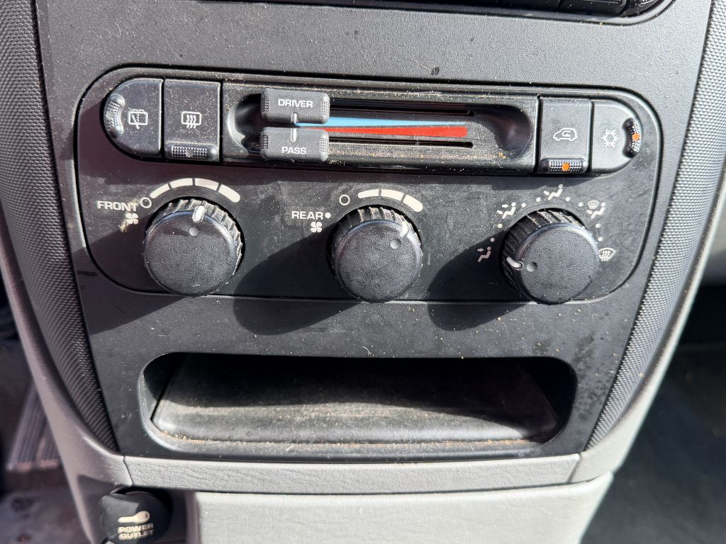 Photo 18 of this DODGE GRAND CARAVAN