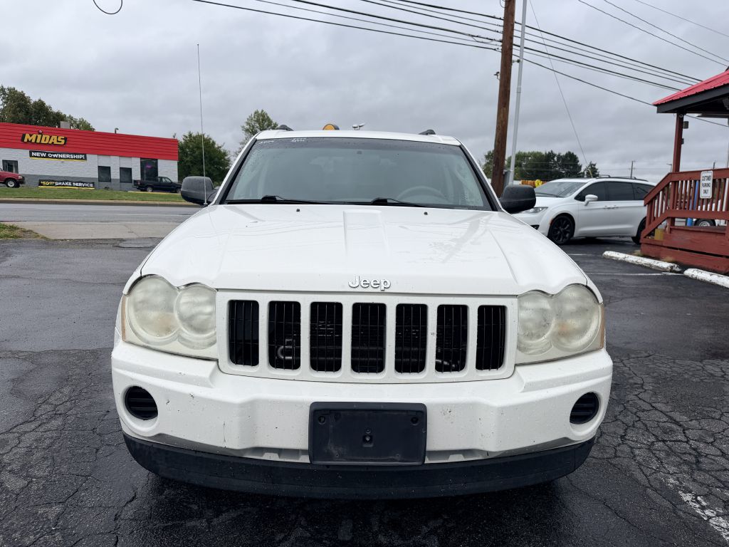 Photo 2 of this JEEP GRAND CHEROKEE