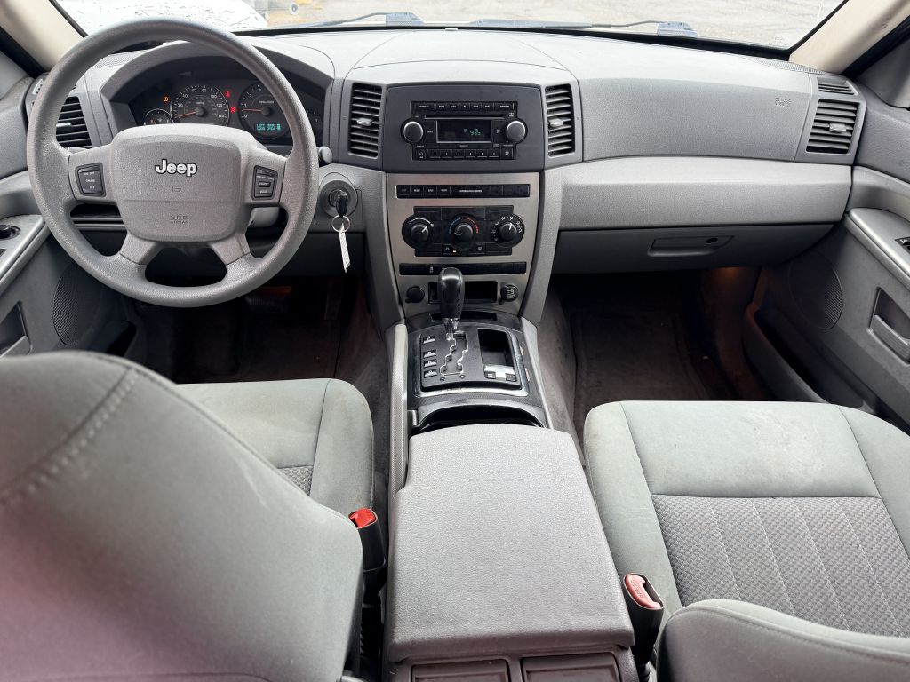 Photo 6 of this JEEP GRAND CHEROKEE