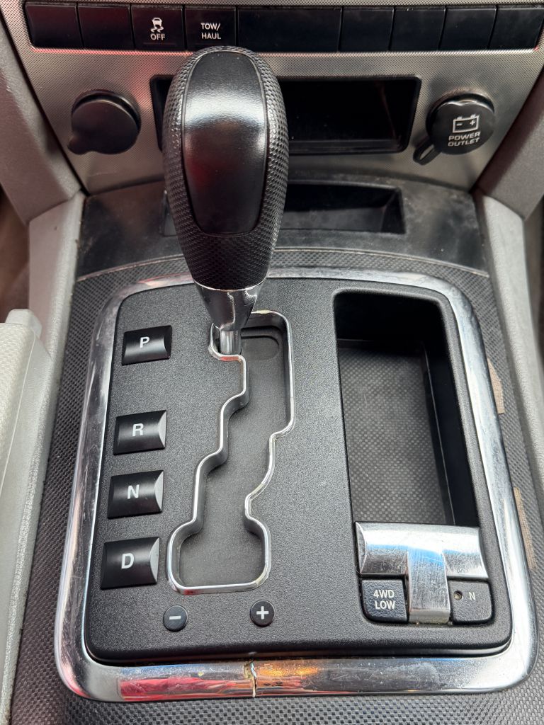 Photo 17 of this JEEP GRAND CHEROKEE