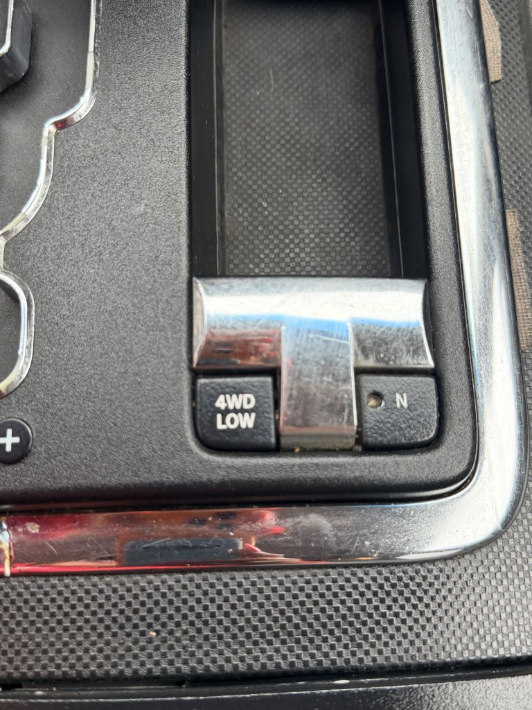 Photo 18 of this JEEP GRAND CHEROKEE
