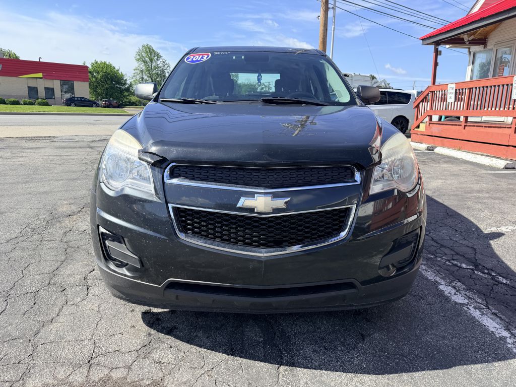 Photo 2 of this CHEVROLET EQUINOX