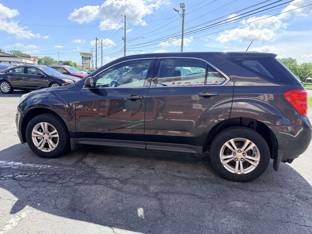 Photo 3 of this CHEVROLET EQUINOX