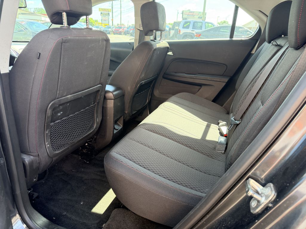 Photo 5 of this CHEVROLET EQUINOX