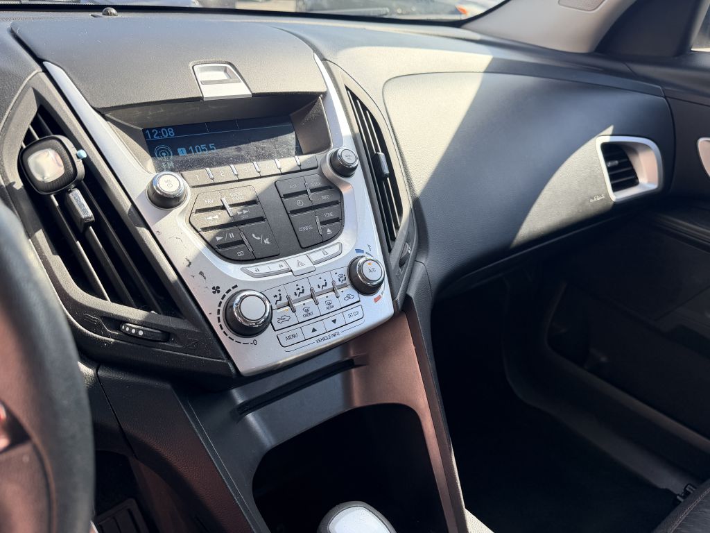 Photo 10 of this CHEVROLET EQUINOX