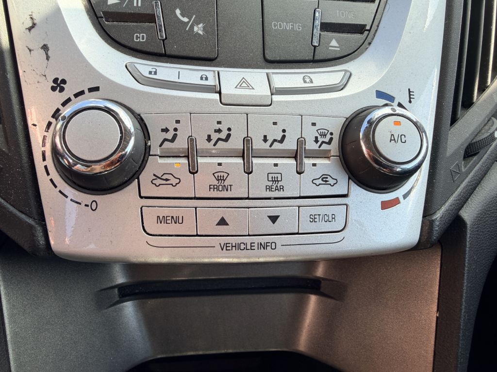 Photo 16 of this CHEVROLET EQUINOX