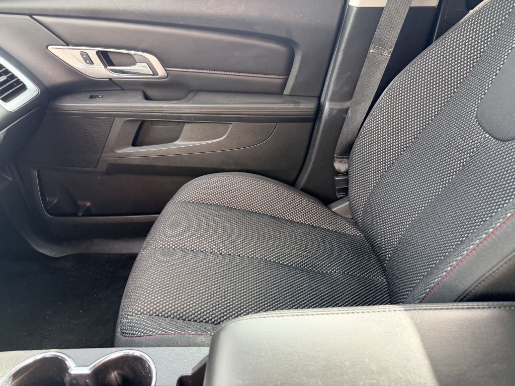 Photo 13 of this GMC TERRAIN