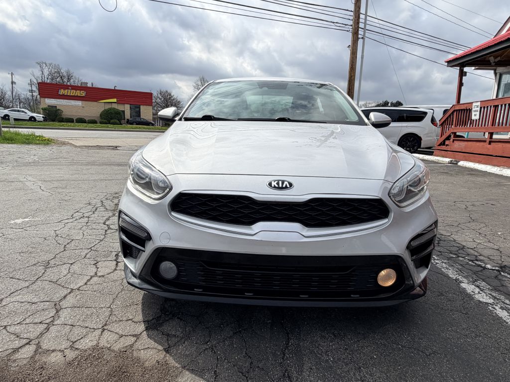 Photo 2 of this KIA FORTE