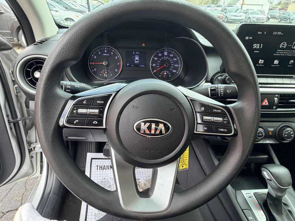 Photo 9 of this KIA FORTE
