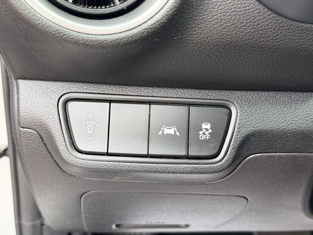 Photo 12 of this KIA FORTE