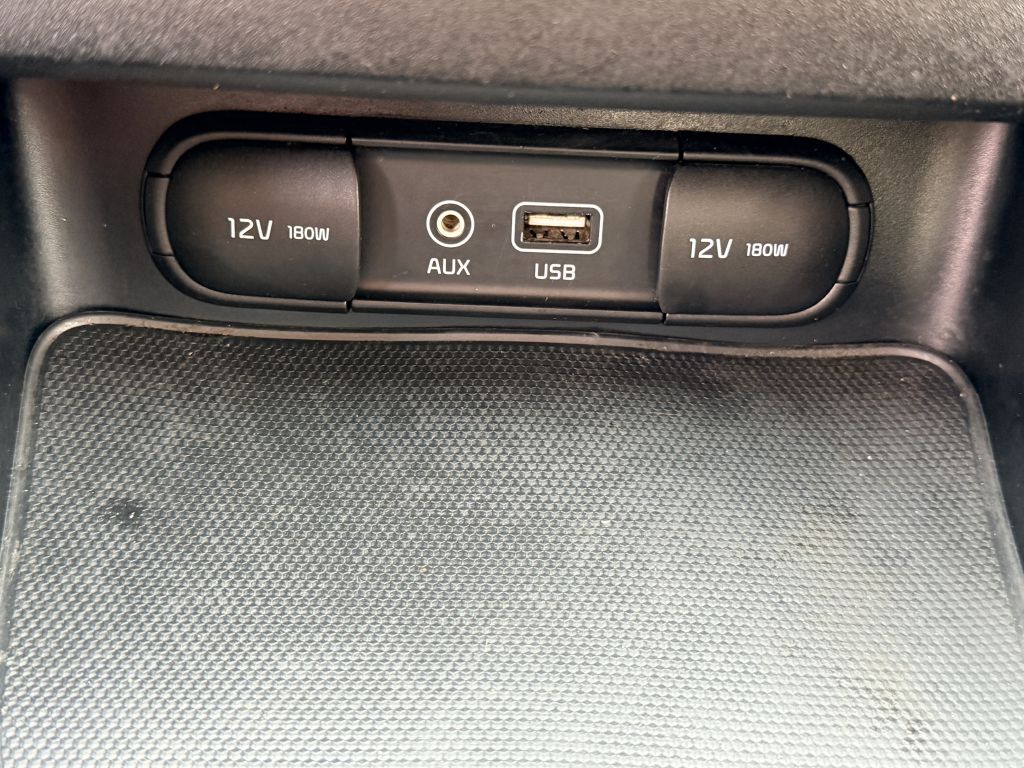 Photo 18 of this KIA FORTE