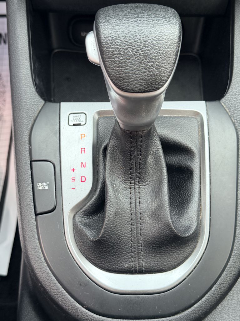 Photo 19 of this KIA FORTE