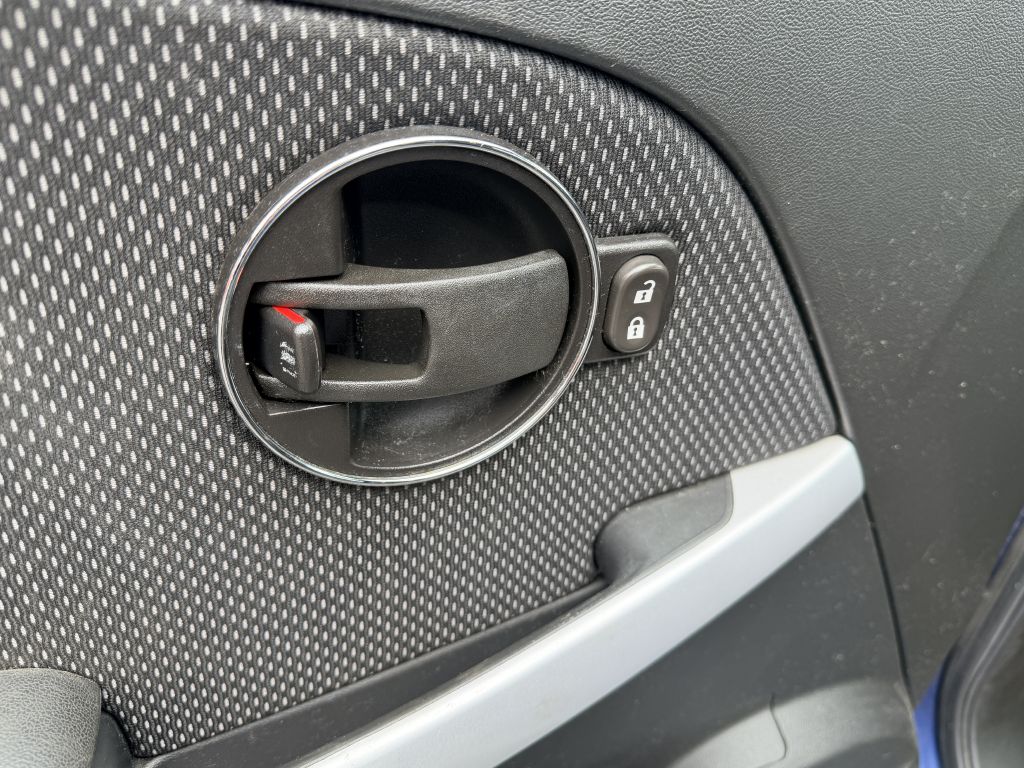 Photo 8 of this PONTIAC TORRENT