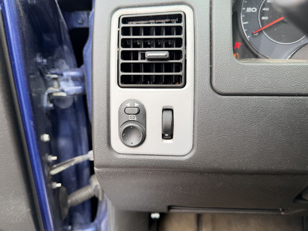 Photo 13 of this PONTIAC TORRENT