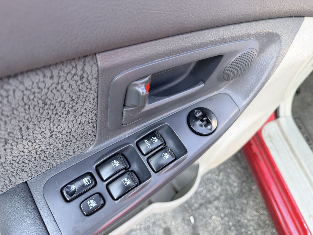 Photo 7 of this KIA SPECTRA