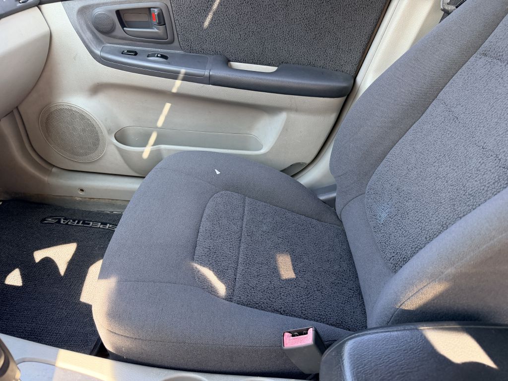 Photo 11 of this KIA SPECTRA