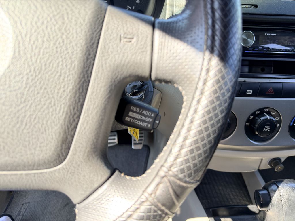 Photo 13 of this KIA SPECTRA