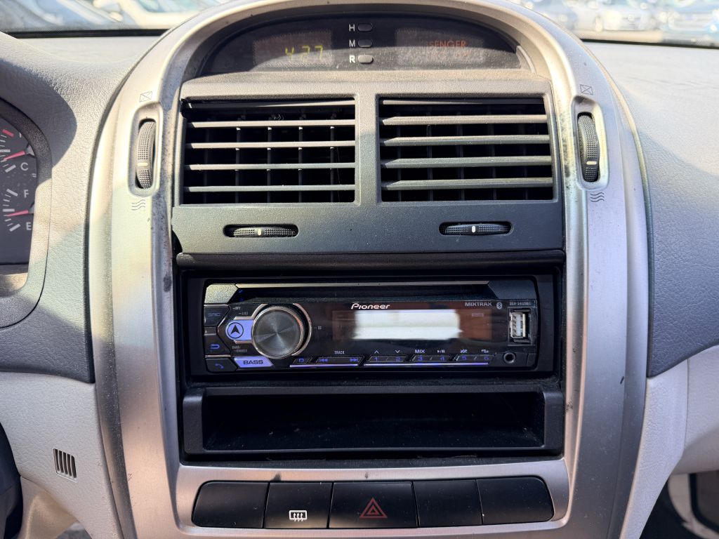 Photo 14 of this KIA SPECTRA