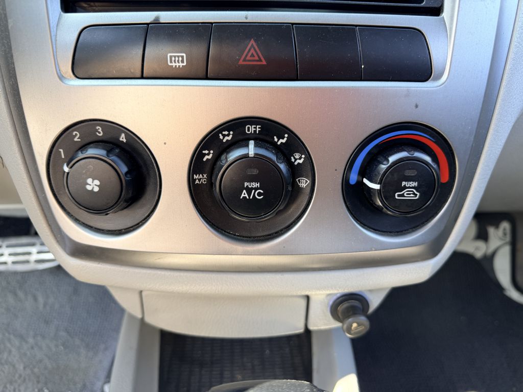 Photo 15 of this KIA SPECTRA