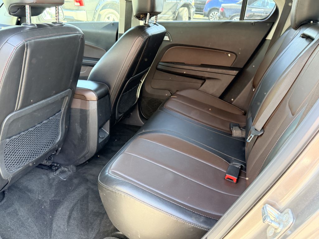 Photo 6 of this CHEVROLET EQUINOX