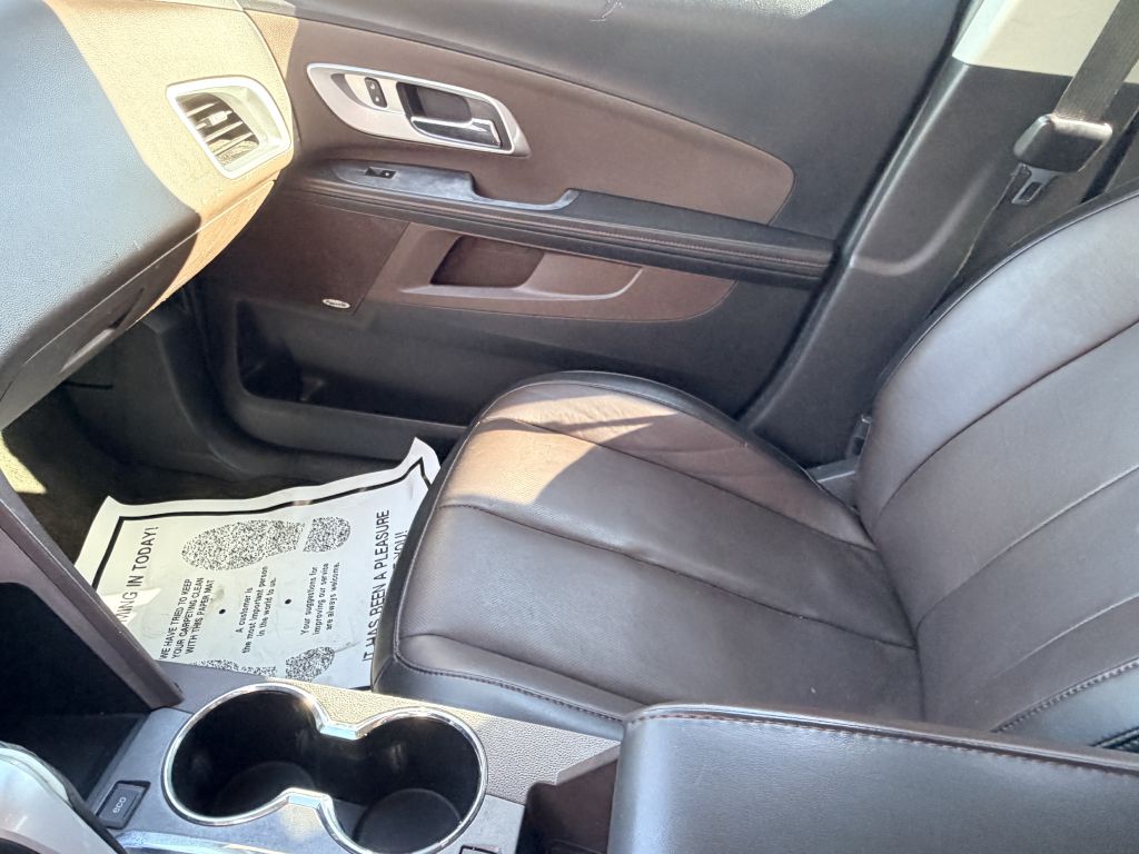 Photo 12 of this CHEVROLET EQUINOX