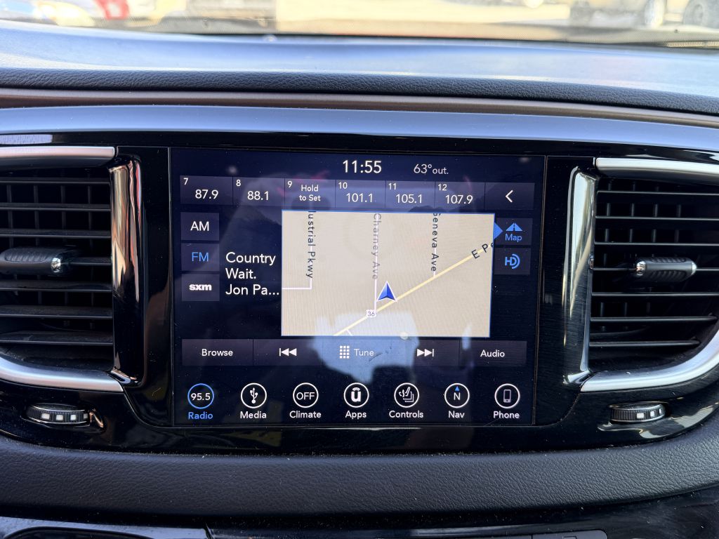 Photo 21 of this CHRYSLER PACIFICA