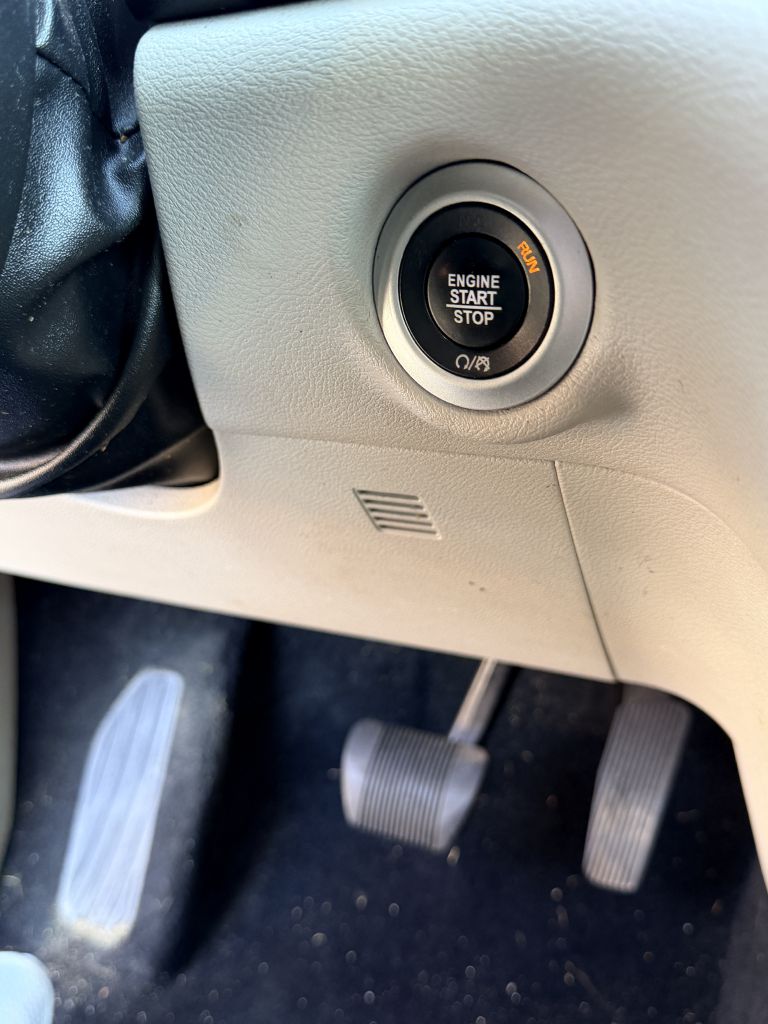 Photo 26 of this CHRYSLER PACIFICA