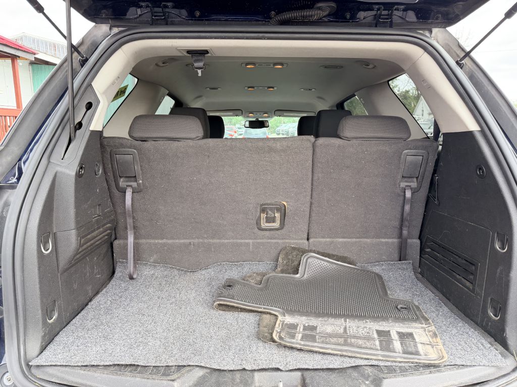 Photo 5 of this GMC ACADIA