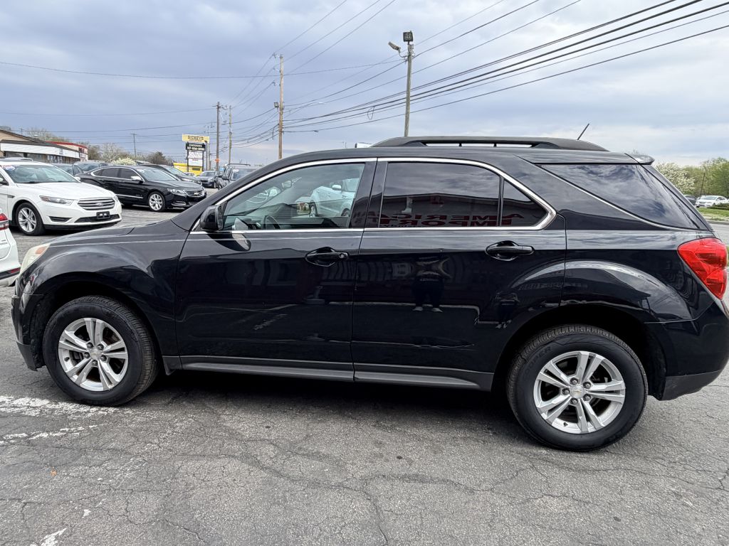 Photo 3 of this CHEVROLET EQUINOX