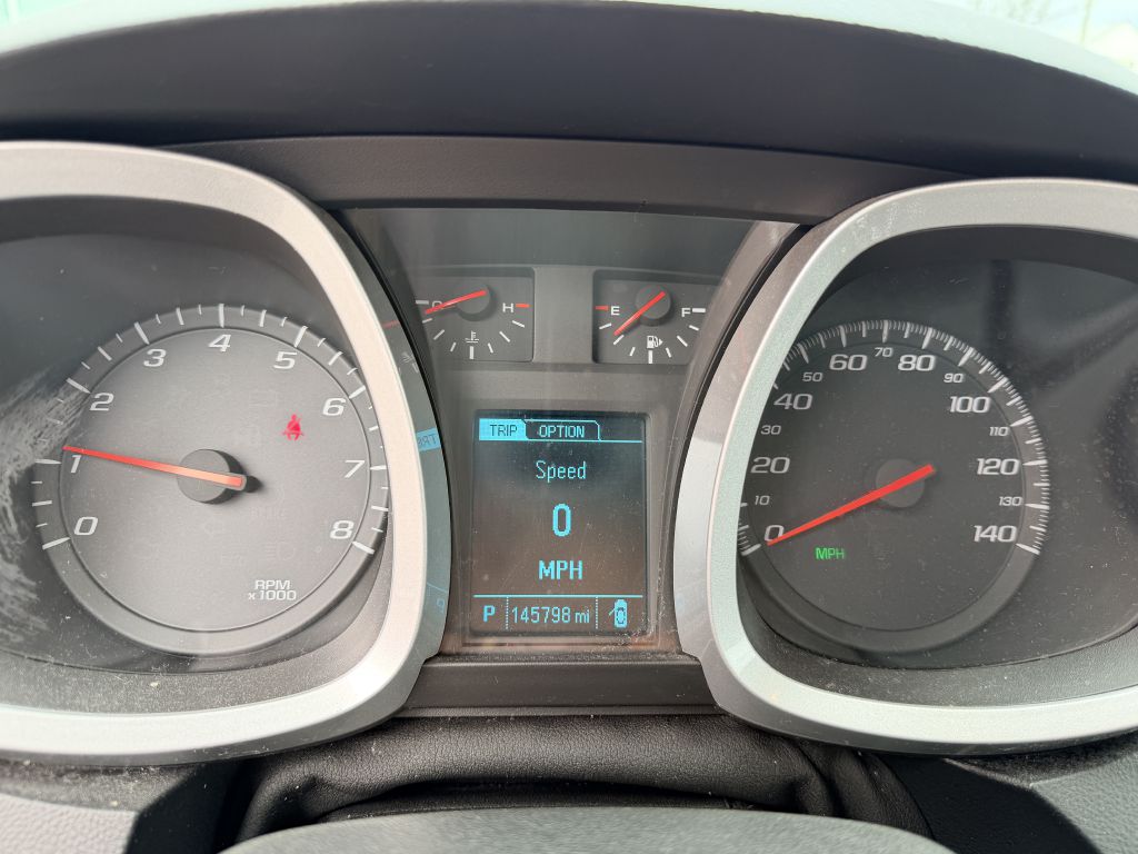 Photo 15 of this CHEVROLET EQUINOX