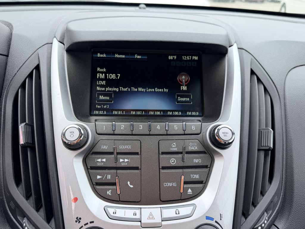 Photo 16 of this CHEVROLET EQUINOX