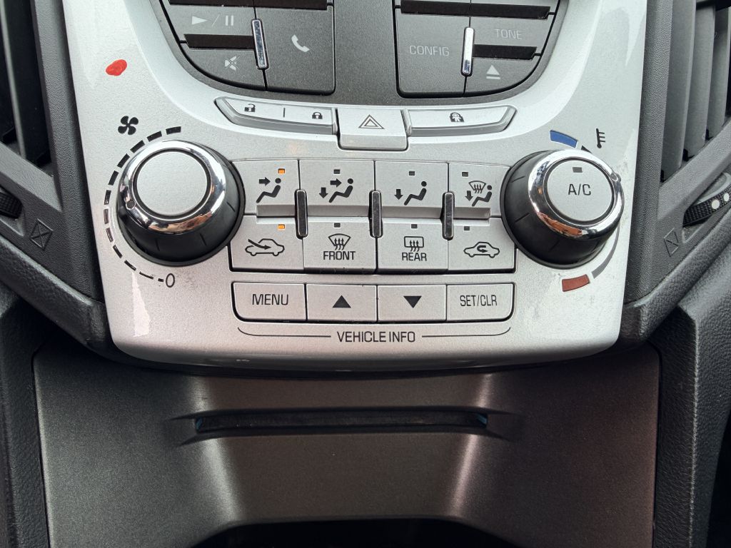 Photo 17 of this CHEVROLET EQUINOX