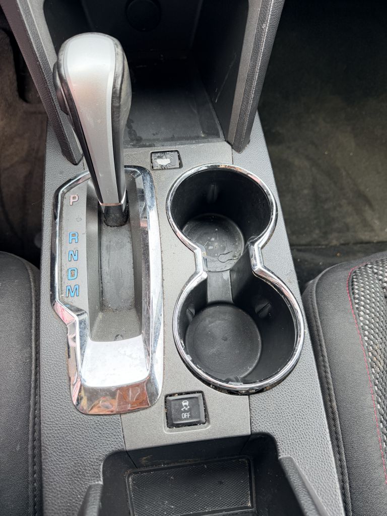 Photo 18 of this CHEVROLET EQUINOX