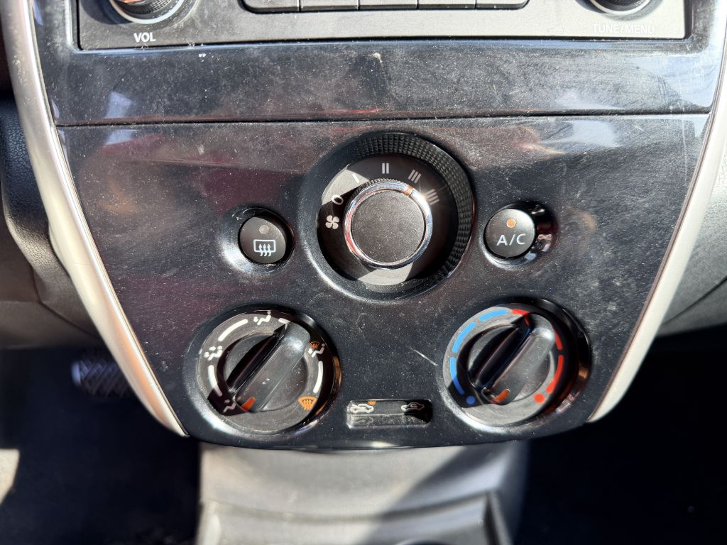 Photo 18 of this NISSAN VERSA NOTE