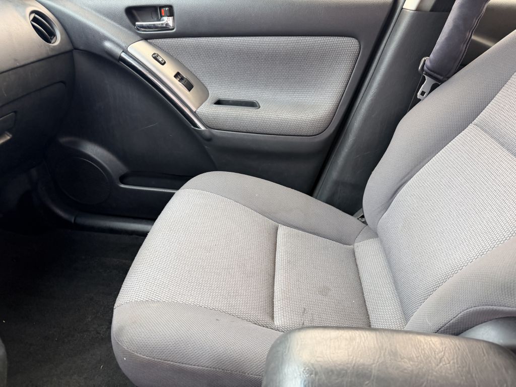 Photo 11 of this TOYOTA MATRIX