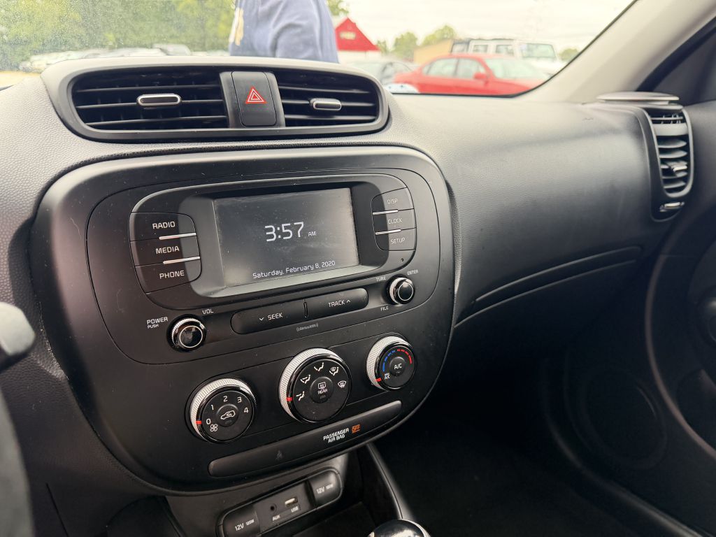 Photo 11 of this KIA SOUL